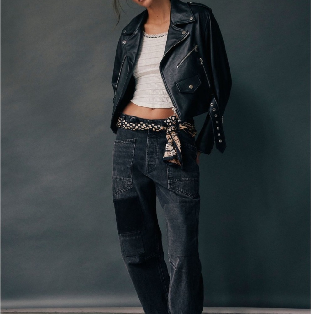 Free People Moxie barrel jeans in Night Hawk black 26. Like new condition.